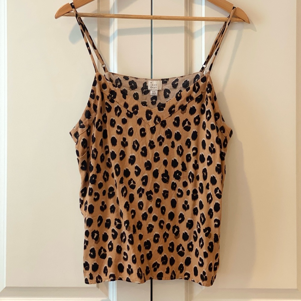 Leopard Print Top - Picture 2 of 4